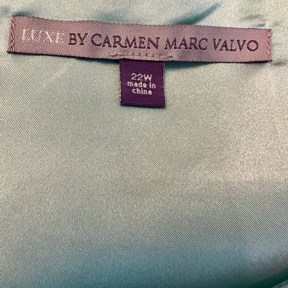 LUXE BY CARMEN MARC VALVO DRESS - Picture 5 of 9